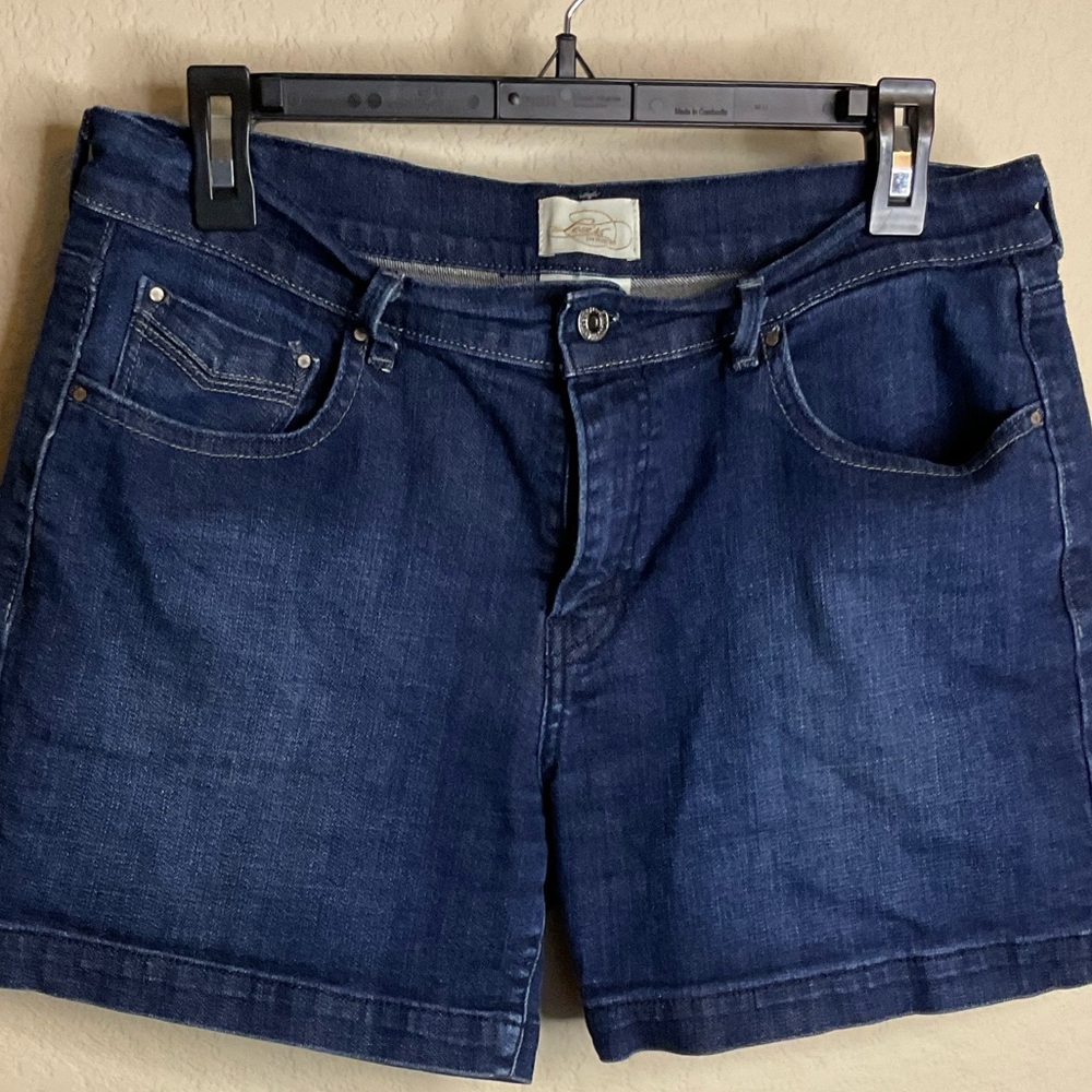 Levi's Women's Blue Denim Shorts size 10